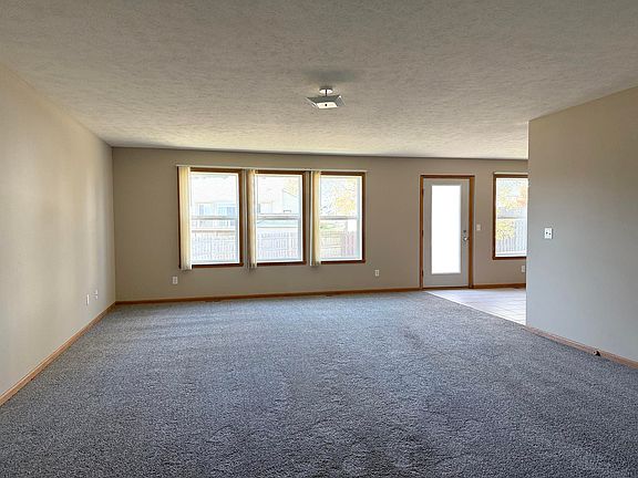 2nd image of 7272 Pleasant View Dr