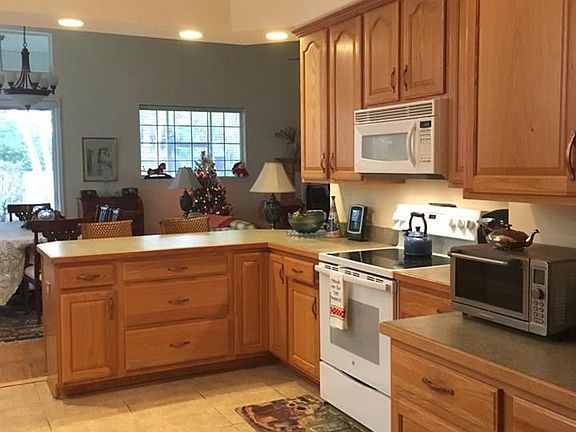 4th image of 1265 Autumn Breeze Cir