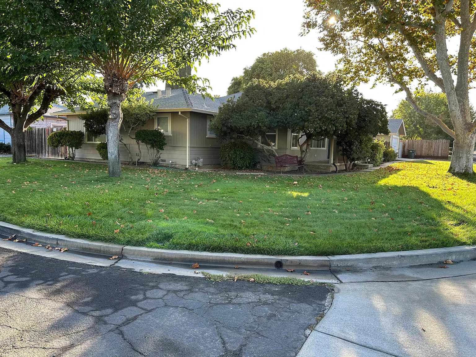 1804 Granada Dr — Photo 2