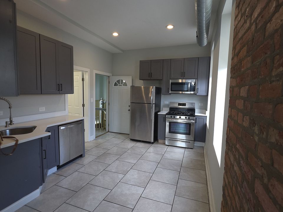 1st image of 1733 W 19th St APT 2