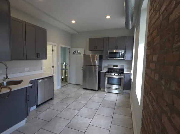 1733 W 19th St APT 2, Chicago, IL 60608