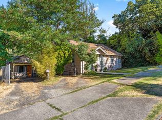 610 NW Clarke St, Grants Pass, OR 97526