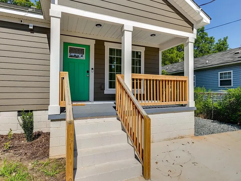 1237 Fairmont St — Photo 3