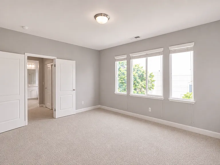 1867 Silk Wood Ln — Photo 25