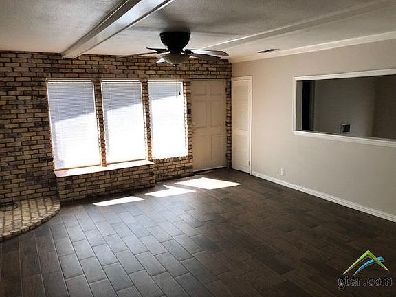3rd image of 3115 Rollingwood Dr