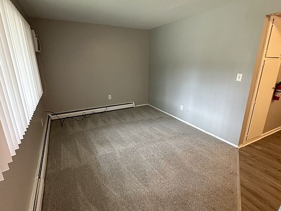 2nd image of 4059 Longtin Ave APT 5