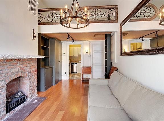 3rd image of 929 Dumaine St APT 18