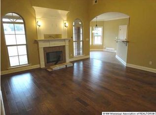 4788 Bakersfield Dr, Nesbit, MS 38651