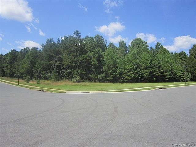 2nd image of 7903 Silver Maple Ln