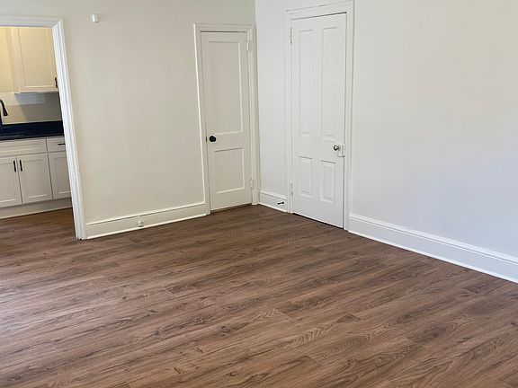 3rd image of 128 N Pine St #1
