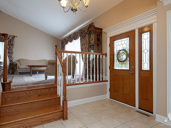 4th image of 1521 Parkside Ln