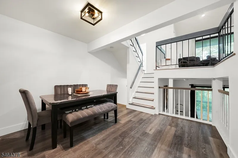 2 bed, 1.5 bath, $3,000 — Photo 4