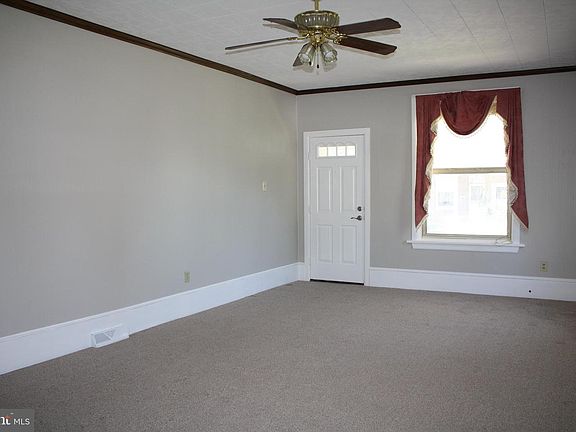 5th image of 6724 Somerset St