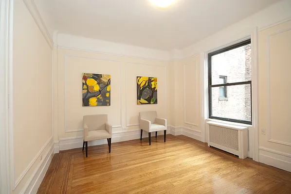 Sold by Nest Seekers International | media 16