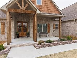 2nd image of 2217 Maggie Ln