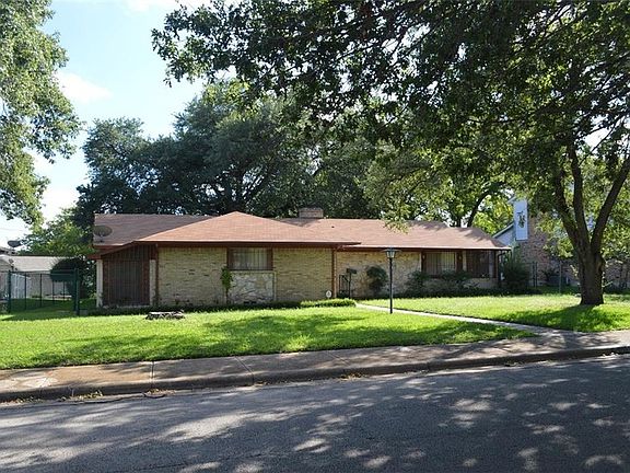 5th image of 3816 Shady Hollow Ln