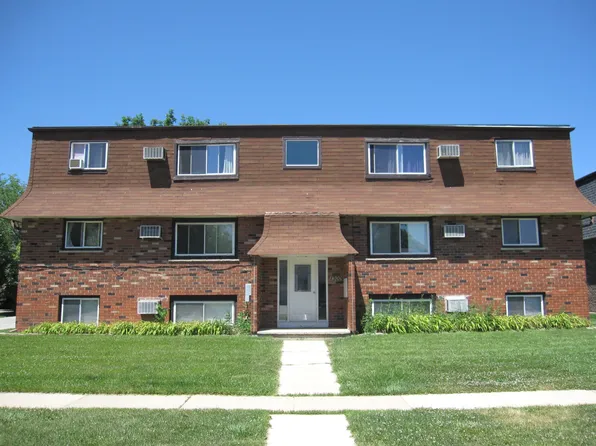 1300 Getzelman Dr #6, Elgin, IL 60123