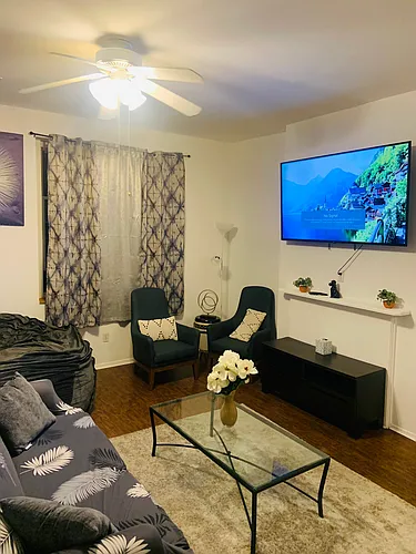 1721 Guilford Ave #1 Photo 1