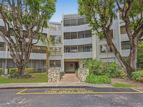 3rd image of 10852 N Kendall Dr APT 314