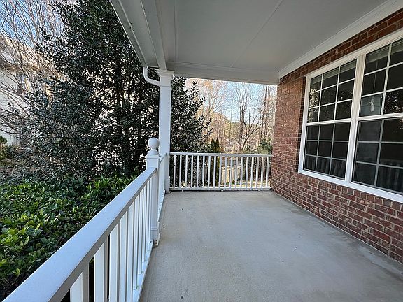 2nd image of 713 Pine Grv