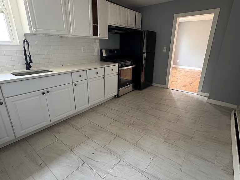 953 Lafayette St #2 — Photo 1
