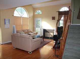 5206 Stonehedge Rd, Edison, NJ 08820