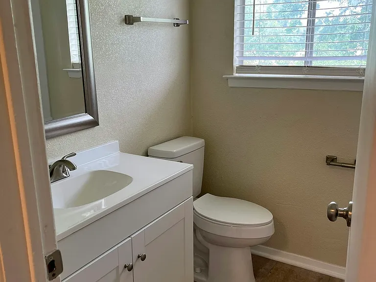 817 Betsy Ross Dr #A — Photo 9