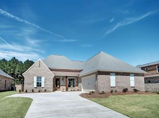 304 Royal Pond Cir, Flowood, MS 39232
