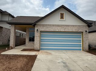 204 Bloomington Loop, Hutto, TX 78634