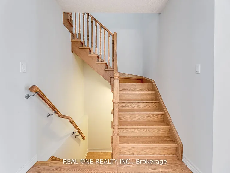 1263 Craigleith Rd — Photo 21