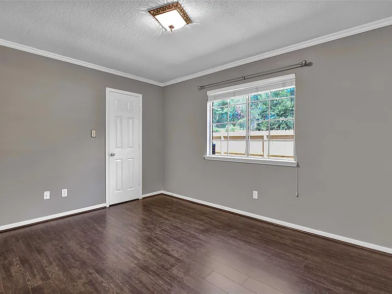 27186 Kings Manor Dr S — Photo 24