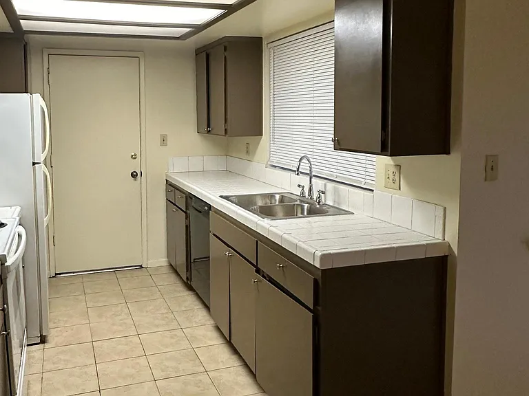 128 Alamos Ave #101 — Photo 6