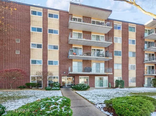 2900 Maple Ave APT 9E, Downers Grove, IL 60515