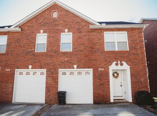 824 Blue Spruce Way, Knoxville, TN 37912