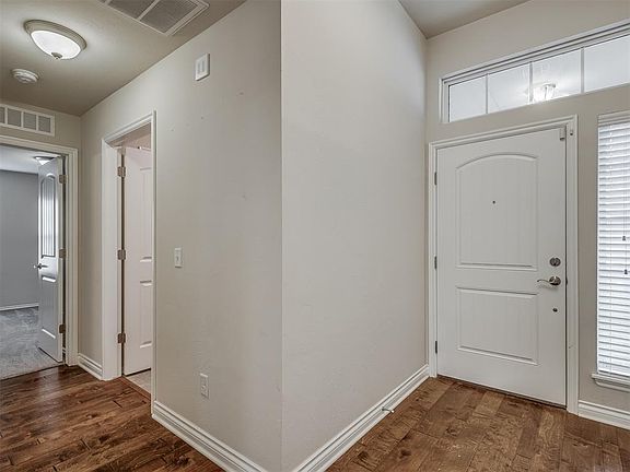 5th image of 1017 Midland Valley St