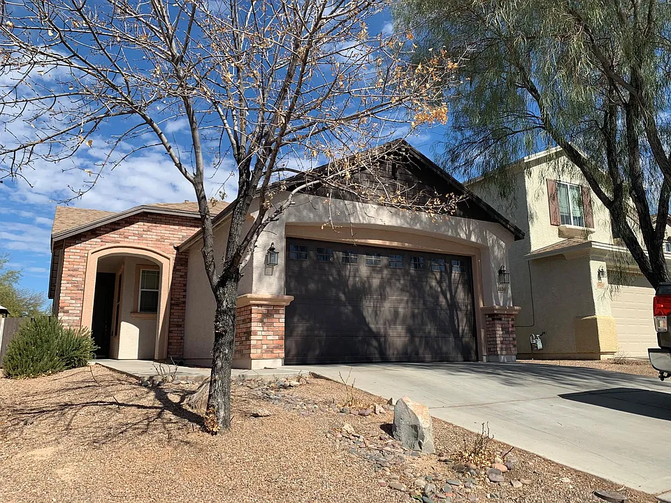 2830 W Checkerspot Dr