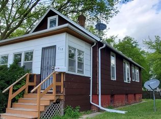 718 Fellows Pl, North Chicago, IL 60064