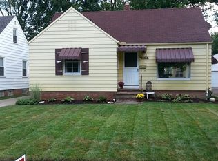 3829 W 210th St, Fairview Park, OH