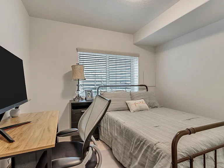 4253 W Clarks Hill Dr — Photo 17