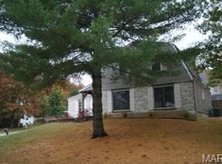 2121 Manor Ct, Barnhart, MO 63012