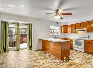 9207 Kristy Dr, Manassas Park, VA 20111