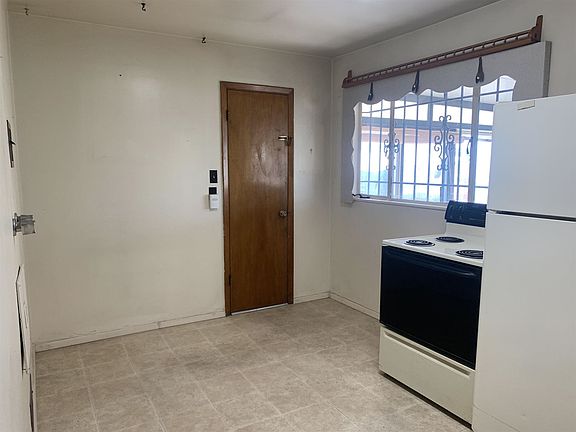 5th image of 3511 Morningside Dr NE
