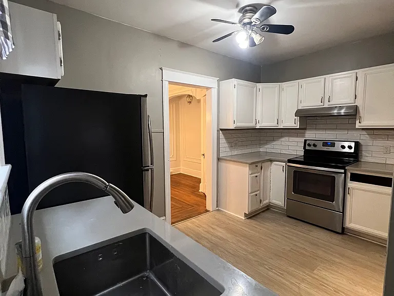 522 N Saint George St — Photo 7