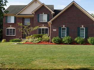 27311 Newberry Blvd, Brownstown, MI 48134