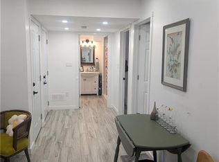 25 Courtland Ave E #C, Kitchener, ON N2G 2T4