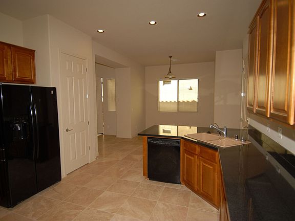 GOURMET KITCHEN