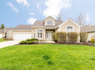 2703 Walton Blvd, Twinsburg, OH