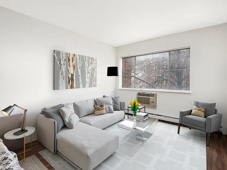544 W. Melrose — Photo 4