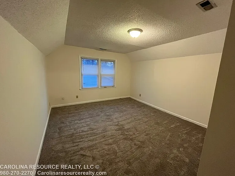 4535 Dawnwood Dr — Photo 9