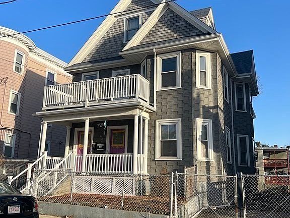 4th image of 42 Barry St #2